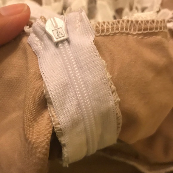 White Lace Dress with Nude Lining. Sz S - Picture 5 of 5